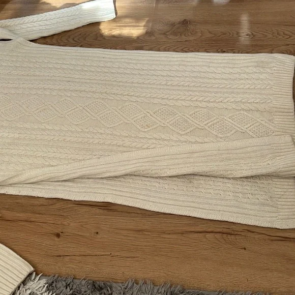 Sweater dress - Picture 2 of 4